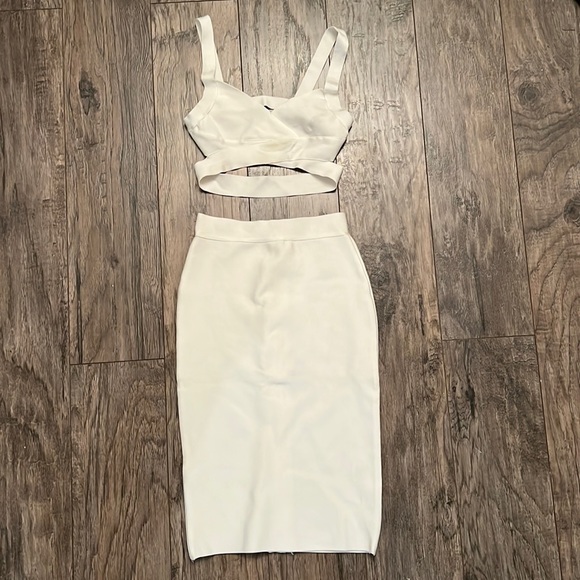 Sexy skirt and bralette set - Picture 1 of 7